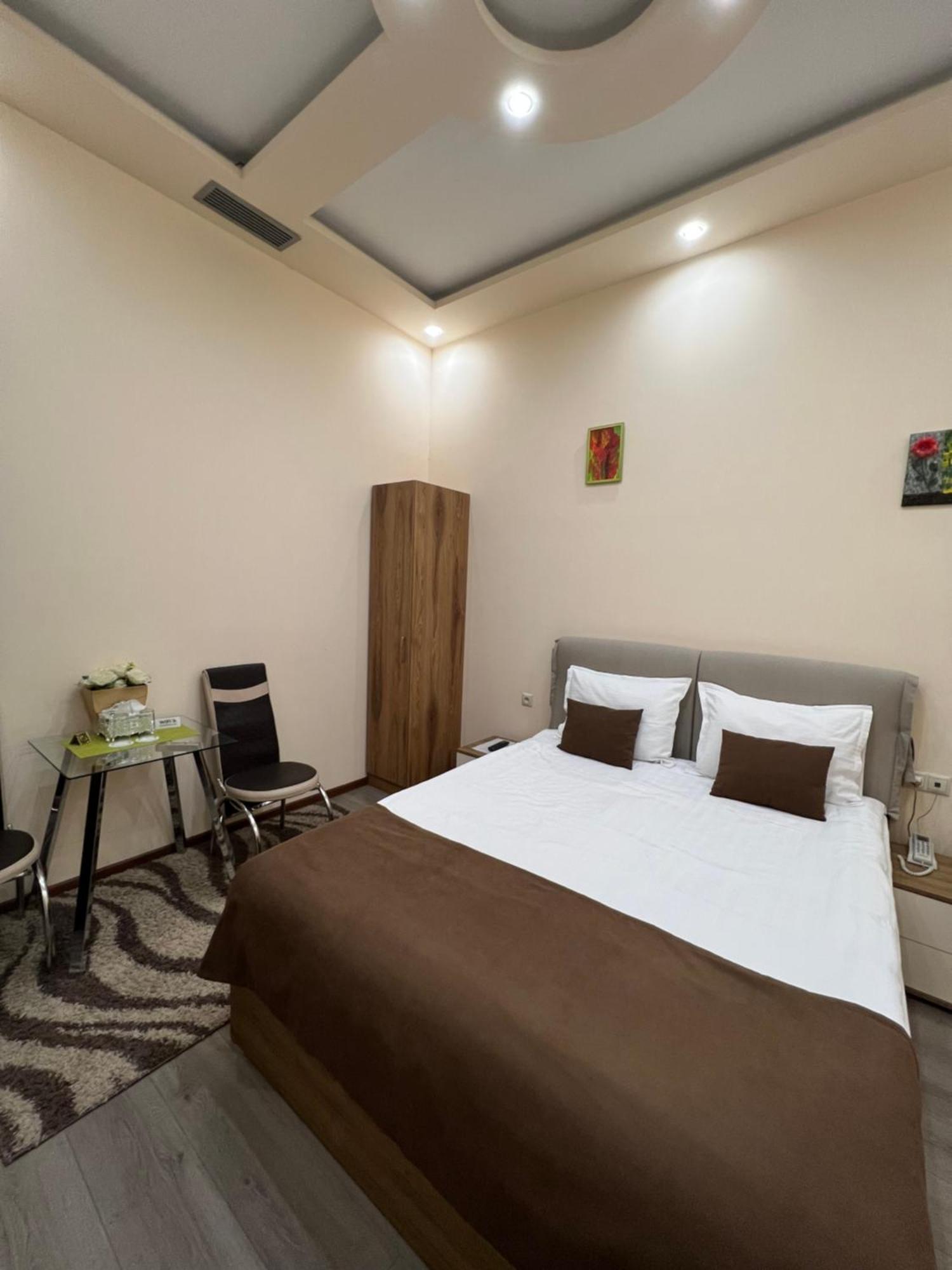 Hotel Fleur Yerevan Exterior foto